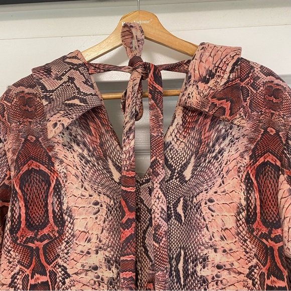 House Of Sunny Snake Print Relaxed Blazer - Picture 6 of 7